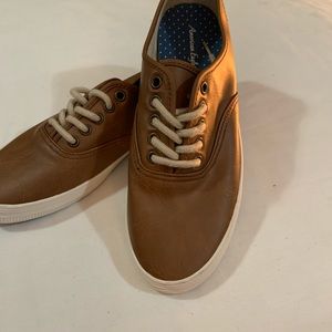 New American Eagle Tan Tennis Shoes Sz 6.5. A7